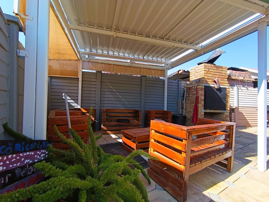 3 Bedroom Property for Sale in Pellissier Free State